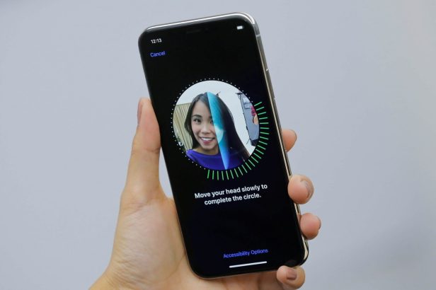 face-ID-Iphonex-Smartphonegreece