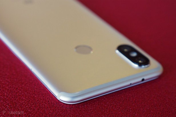 hands-on-xiaomi-mi-a2-Smartphonegreece