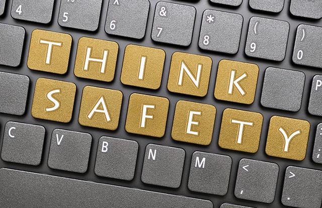 Internet-safety-Smartphonegreece