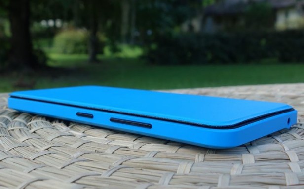 microsoft-flip-cover-lumia-640xl-6