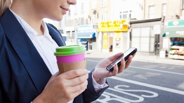 smartphone-use-Smartphonegreece