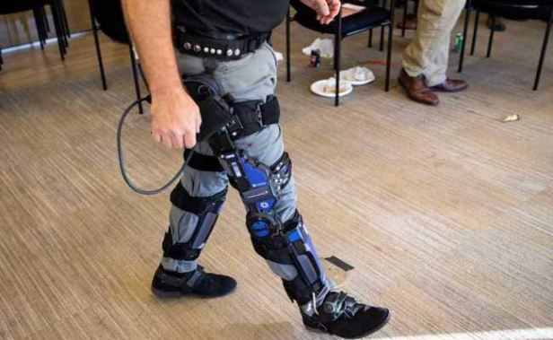 5cdkb44g_us-exoskeletons-for-soldiers_reuters_625x300_30_November_18