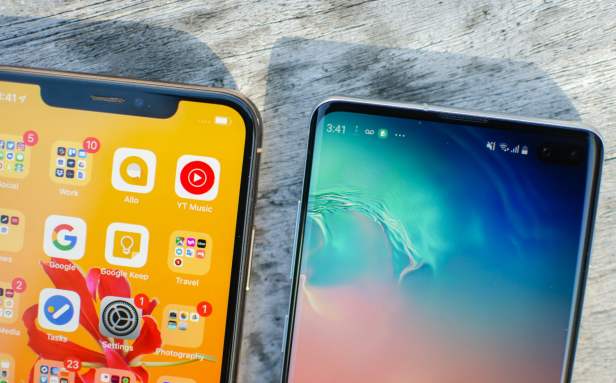 iPhone-XS-Max-vs-Galaxy-S10-Plus-Smartphonegreece