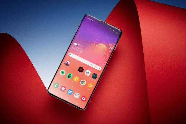samsung-galaxy-s10-review-a-ton-of-exciting-features-1024x683
