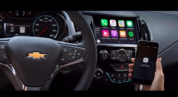 Apple-CarPlay-Smartphonegreece.jpeg