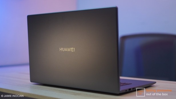 Huawei-Matebook-D15-Smartphonegreece
