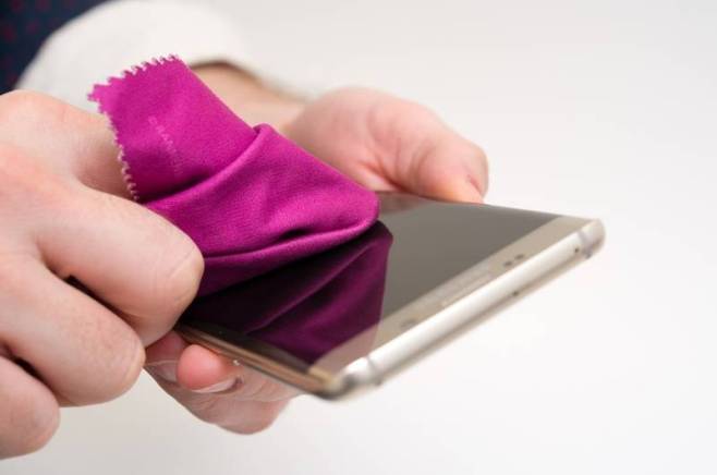 Gadgets and germs: How to get your keyboard and screens super cle