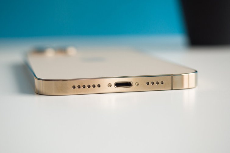 Apple-iPhone-12-Pro-Max-smartphonegreece