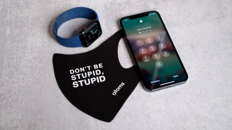 Apple-Face ID -Masks-Apple Watch-Smartphonegreece