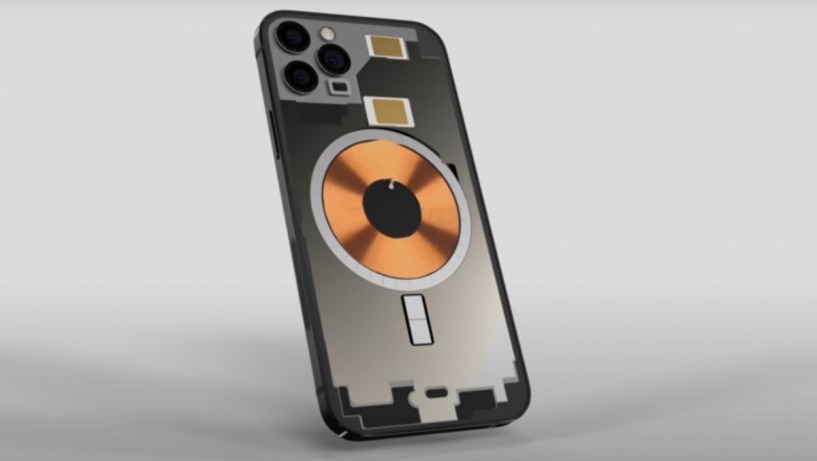 iphone13-charging-Smartphonegreece