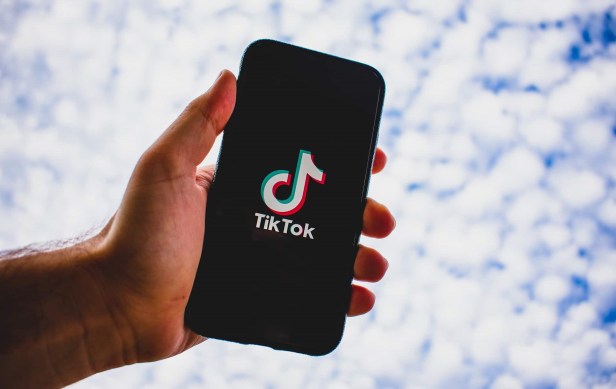 tiktok-Smartphonegreece