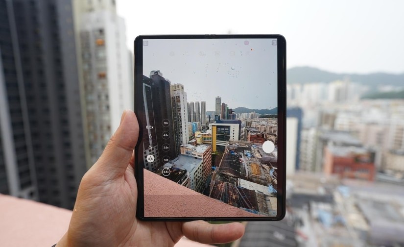 Galaxy-Z-Fold-3-Camera-Smartphonegreece