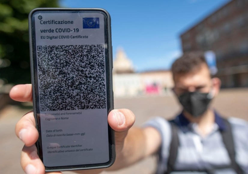 Qr-codes-Smartphonegreece