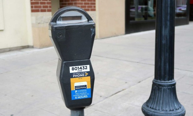 Qr-parking-Smartphonegreece