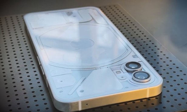 Nothing-Phone-1-Smartphonegreece