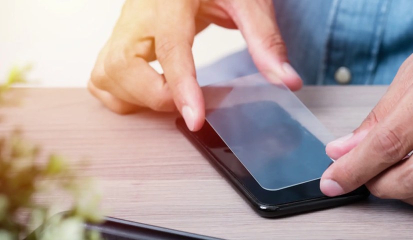 Screen-protector-Smartphonegreece