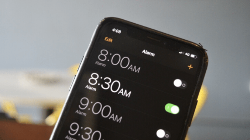 Alarm-iPhone-Smartphonegreece