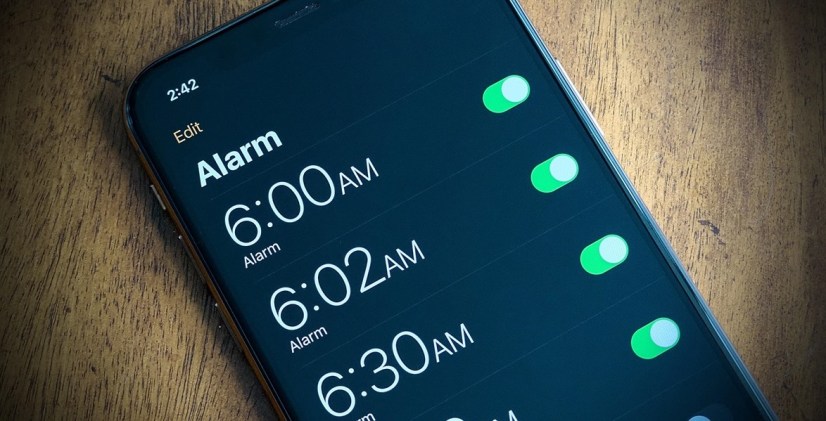 iphone-alarm-smartphonegreece