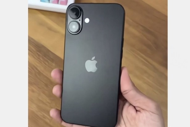 iPhone 16 render Smartphonegreece